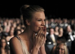 Taylor Swift テイラー・スウィフト