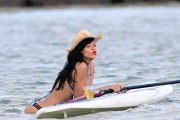 Рианна (Rihanna) Bikini Hawaii 27th Apr 2012 (86xHQ) A4a63a198958207