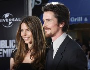 Кристиан Бэйл (Christian Bale) 2009-06-23 At Public Enemies Premiere in LA - 184xHQ 016d57207600620