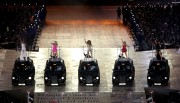 Бантон, Бекхэм, Браун, Холливелл, Чисхолм, Spice Girls (Спайс Герлс) на закрытии олимпийский игр 12.08.12 (190xHQ) 93e6ba209810202